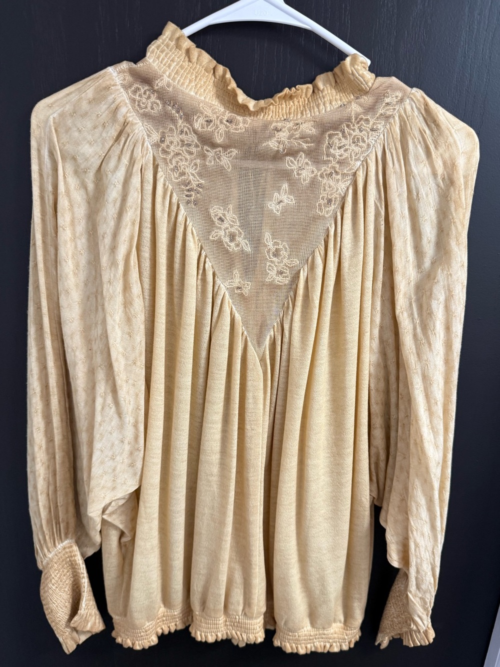 BUCKLE- GIMMICKS Cream Lace Pleated Blouse